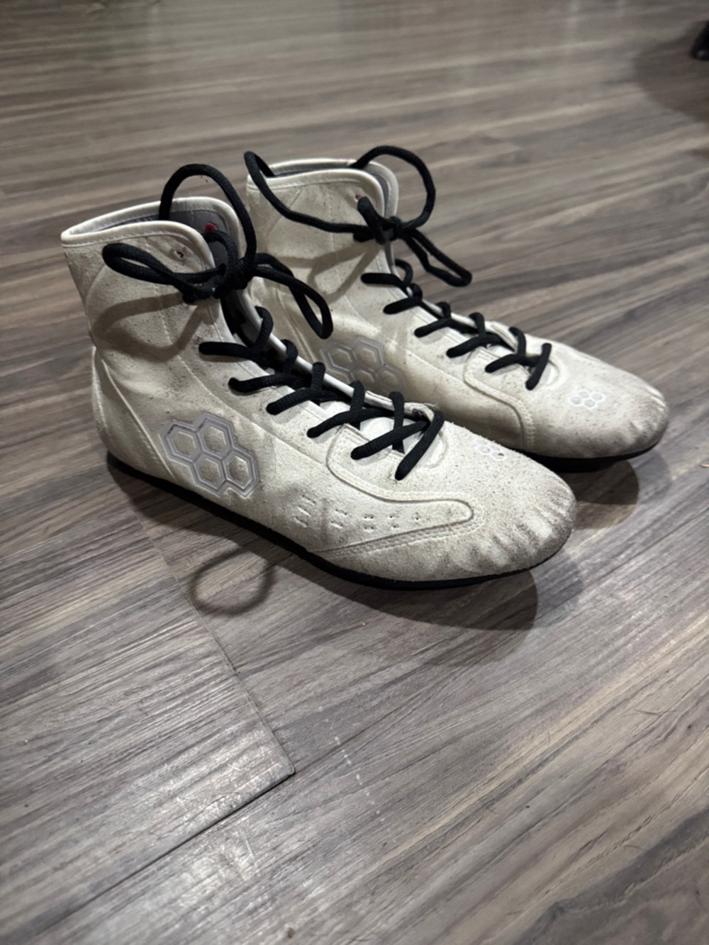 Men's Athletic High-Top Training Shoes in Off-White with Black Laces